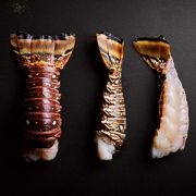 2 Queues de langoustes Caraïbes crues
